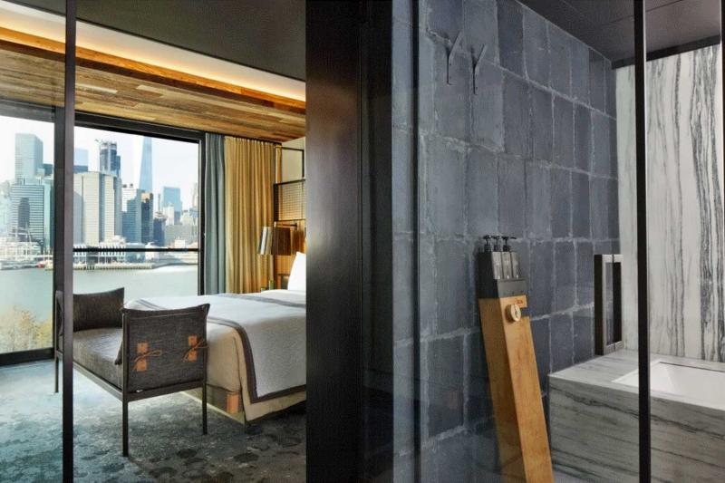 Connecting Brooklyn Bridge Studio Suite & Brooklyn Bridge Room