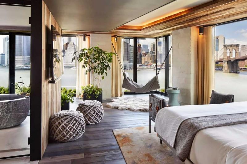 Riverhouse Suite