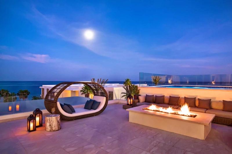 3 Bedroom Sky Rooftop Pool Villa