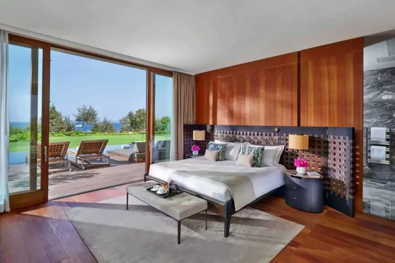 3 Bedroom Blue Beach Pool Villa