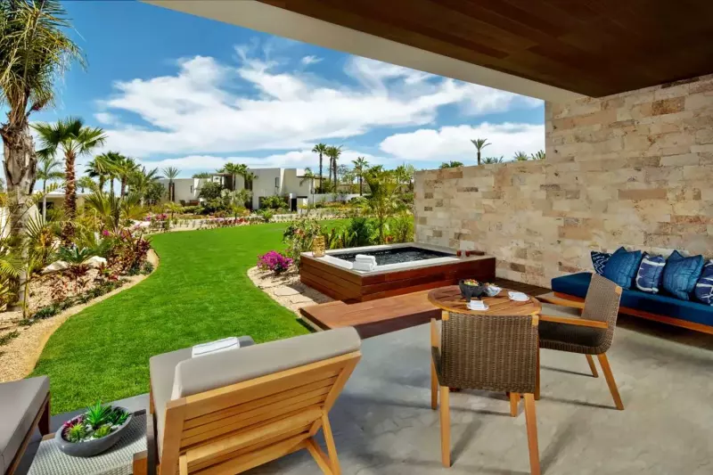 Garden View Plunge Pool Room
