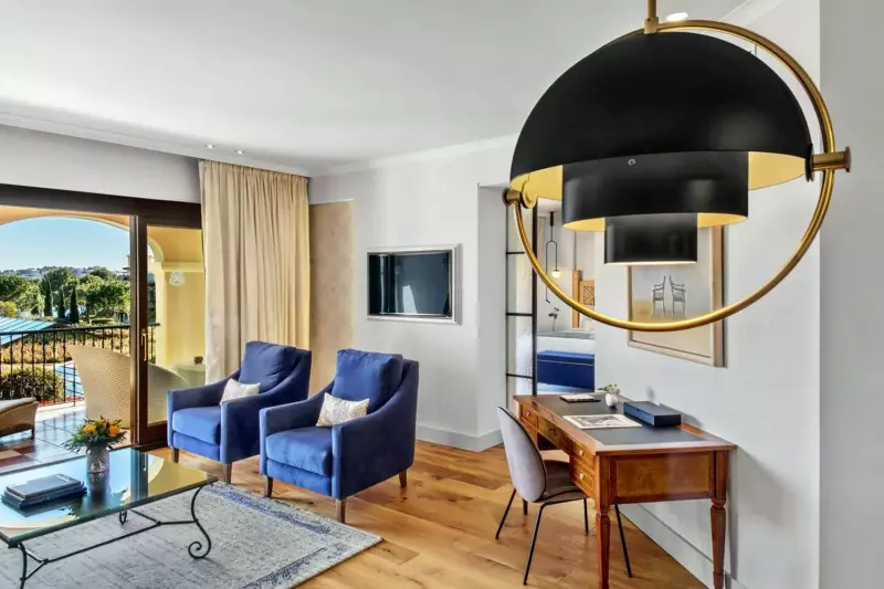 Grand St Regis Sea View Residence