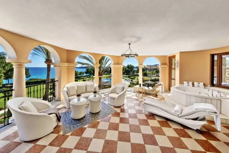 Astor Seafront Terrace Suite