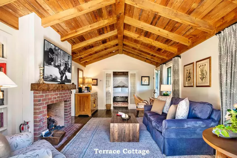 2 Bedroom Terrace Ocean View Cottage 