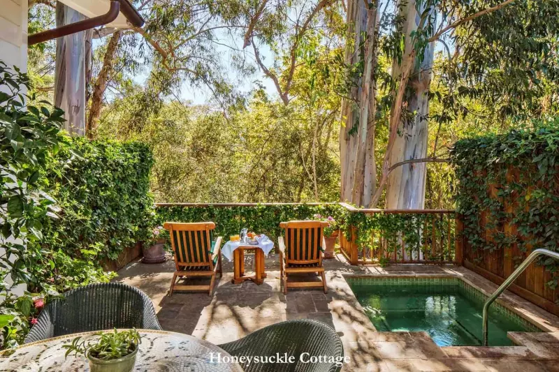 Honeysuckle Cottage 
