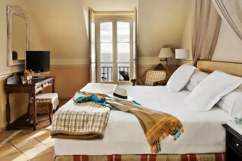 Premium Sea View Suite