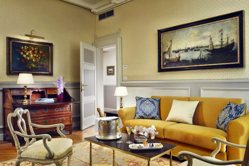 Deluxe Aurora Sea View Terrace Suite