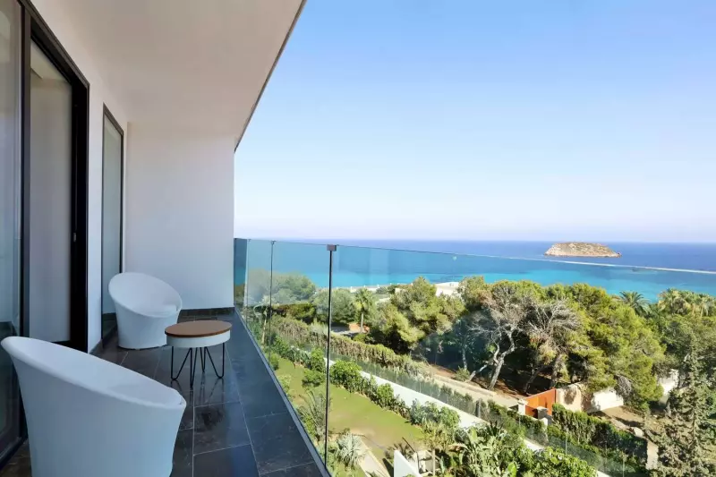 Deluxe Sea View Room