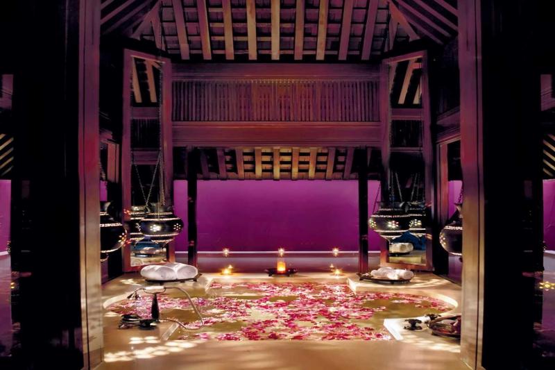Royal Beach Pool Villa