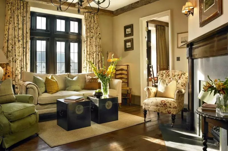 Premier Courtyard View Suite