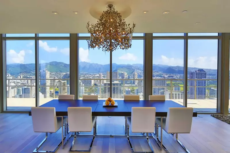 2 Bedroom Diamond Head Penthouse Suite