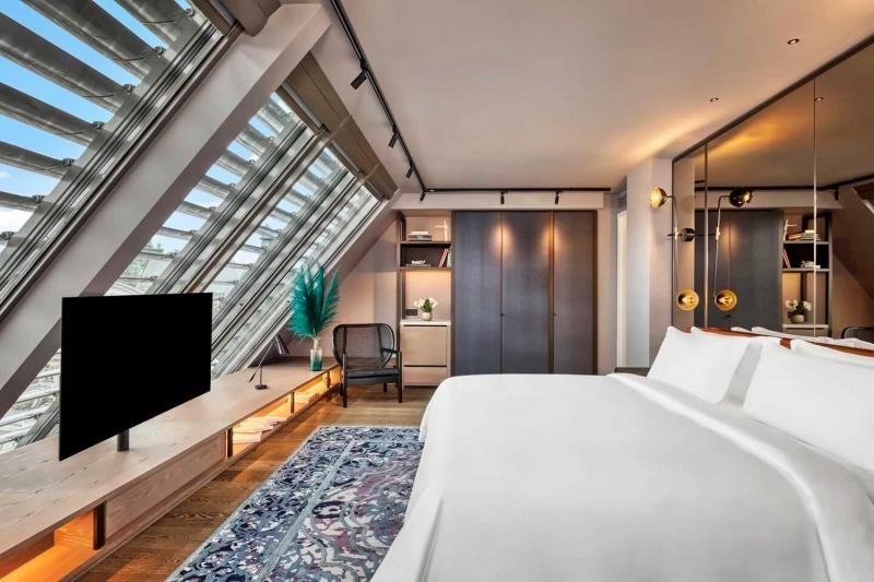 Top Floor Danube View Loft Room