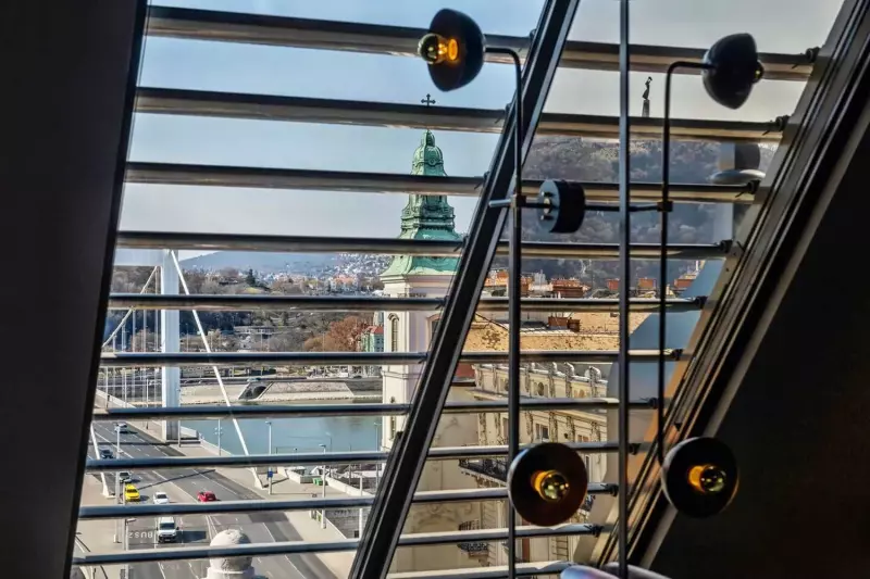 Top Floor City View Loft Suite