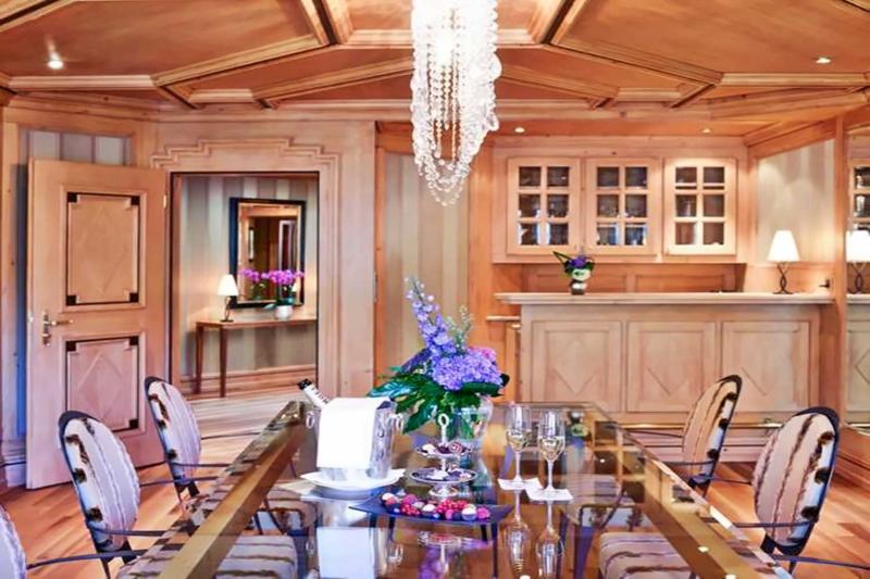 Presidential Lake Side Suite