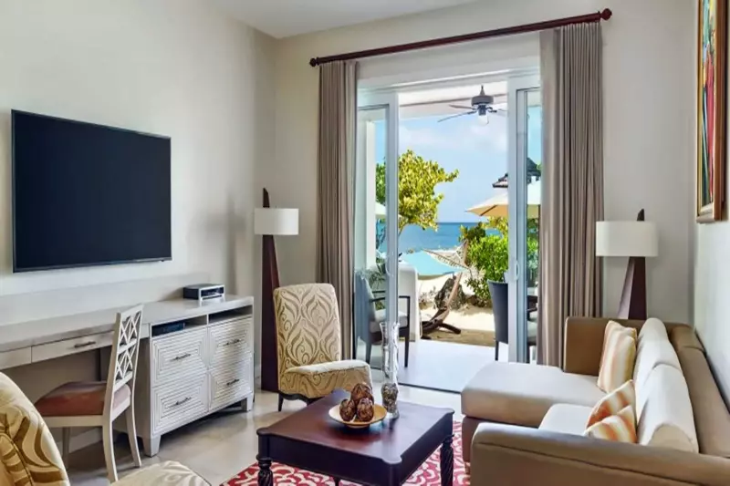 Cinnamon & Saffron Beach Suite