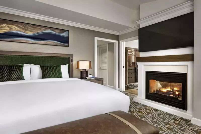 Fairmont Gold Junior Suite