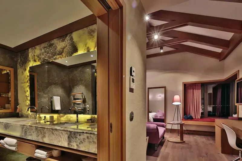 Aja Loft Suite 