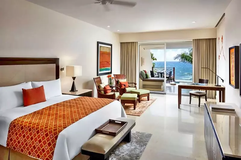 Ambassador Ocean View Suite 