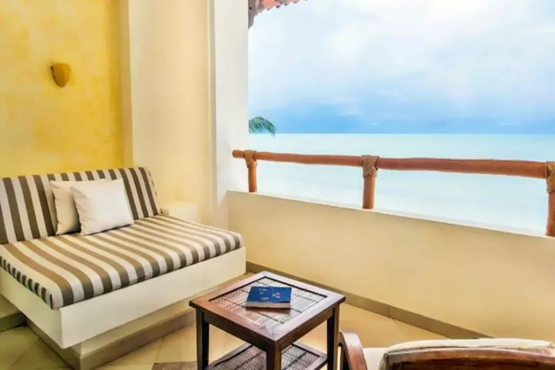 Master Oceanfront Suite