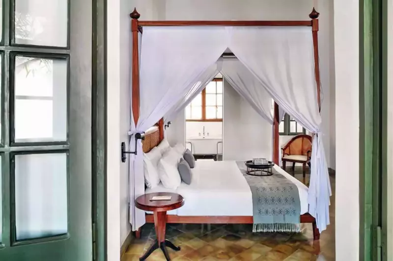 Private Pool Suite