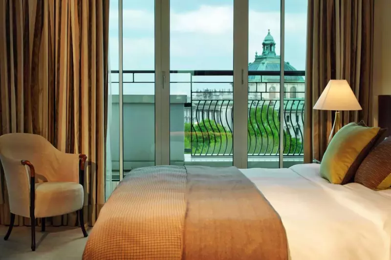 Deluxe Park View Junior Suite 