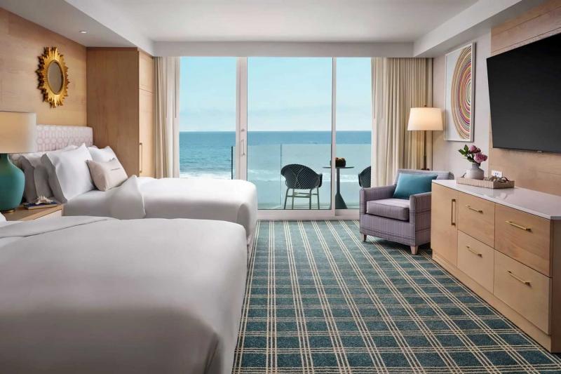 Views Oceanfront Room