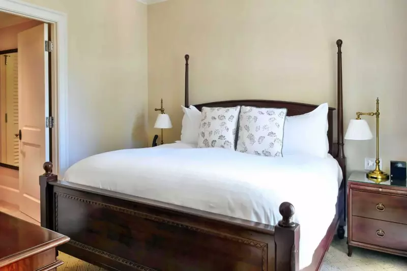 Forest View Inn Suite