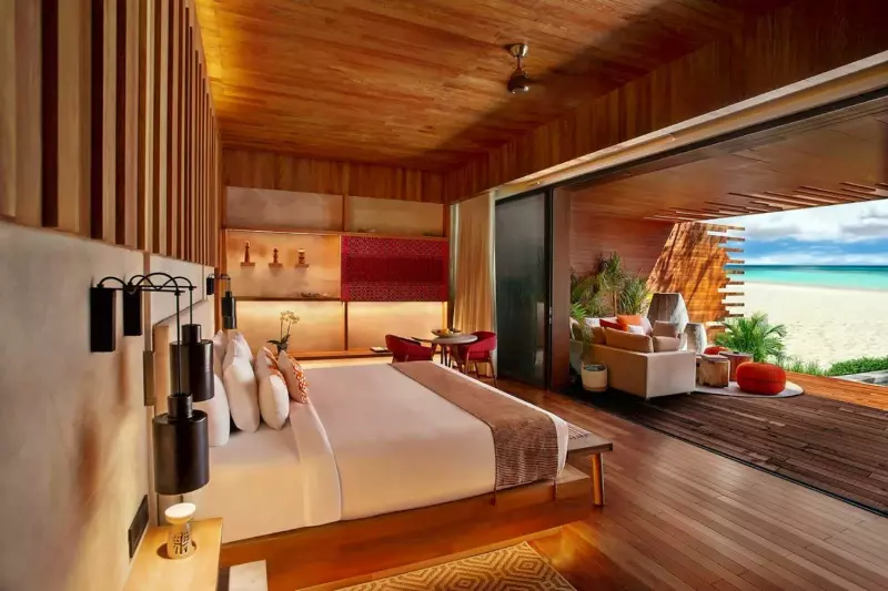 Beachfront Lanai Pool Suite