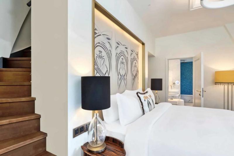 Crown Tower Suite