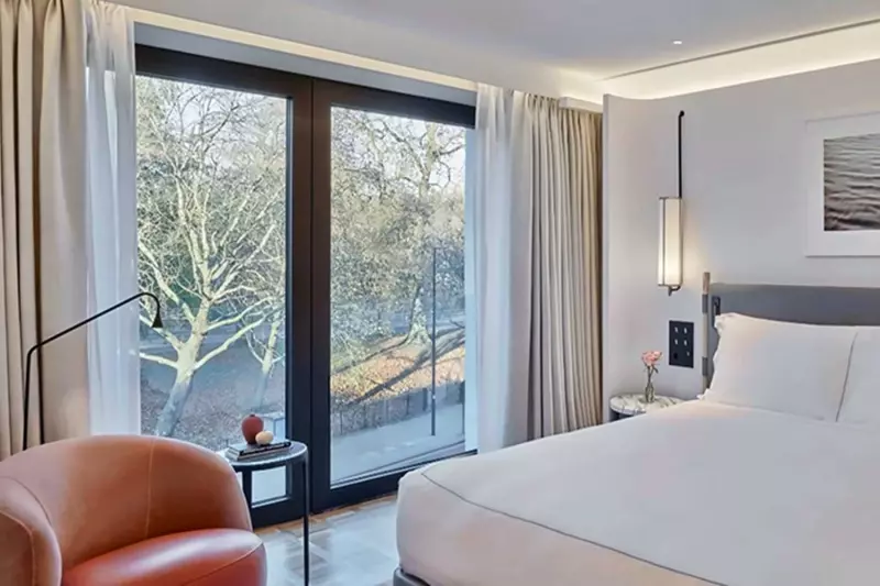 Deluxe Park Suite