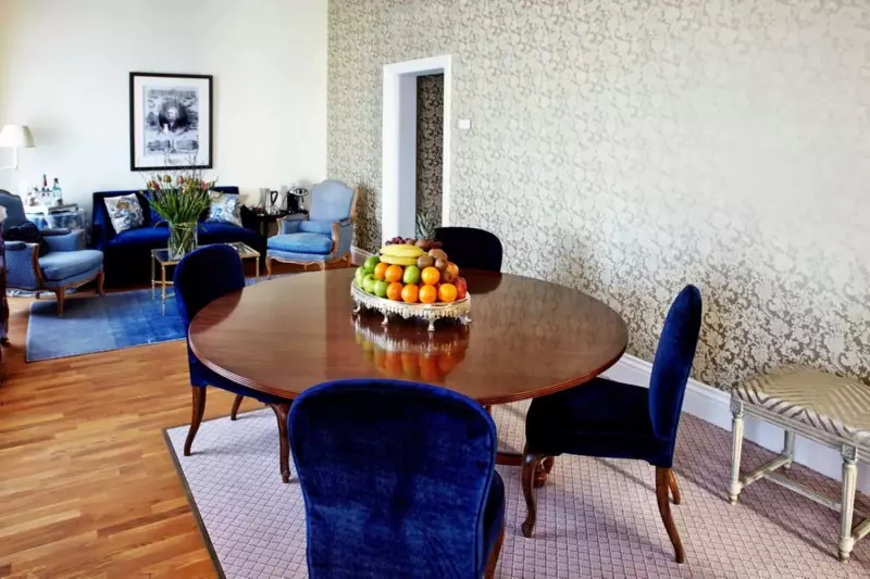 Junior City View Suite