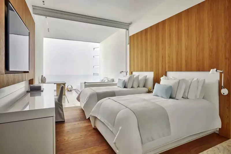 Partial Ocean View Room 