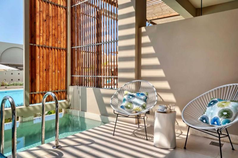 Upbeat Retreat Plunge Pool Room