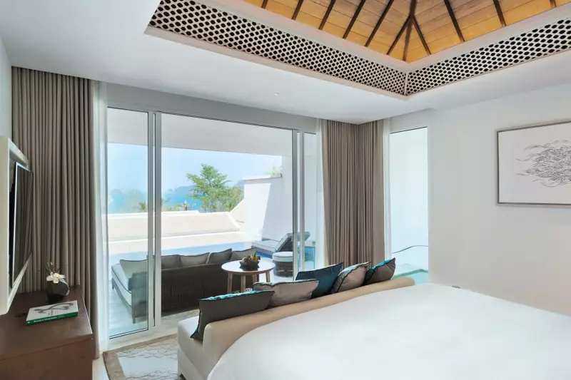 Partial Ocean Pool Suite 