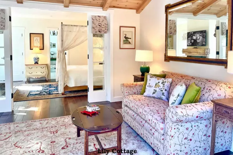 Lily Cottage