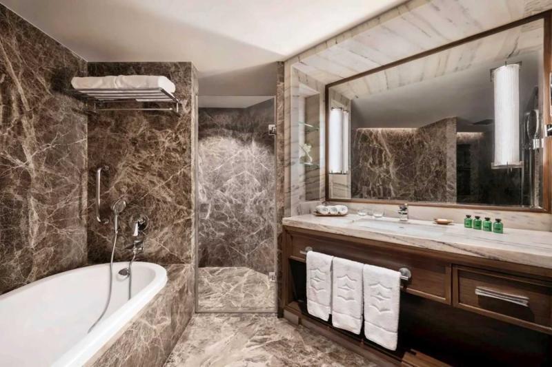 Premier Room