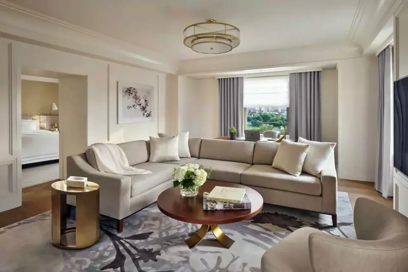 Classic Corner Park View Suite 