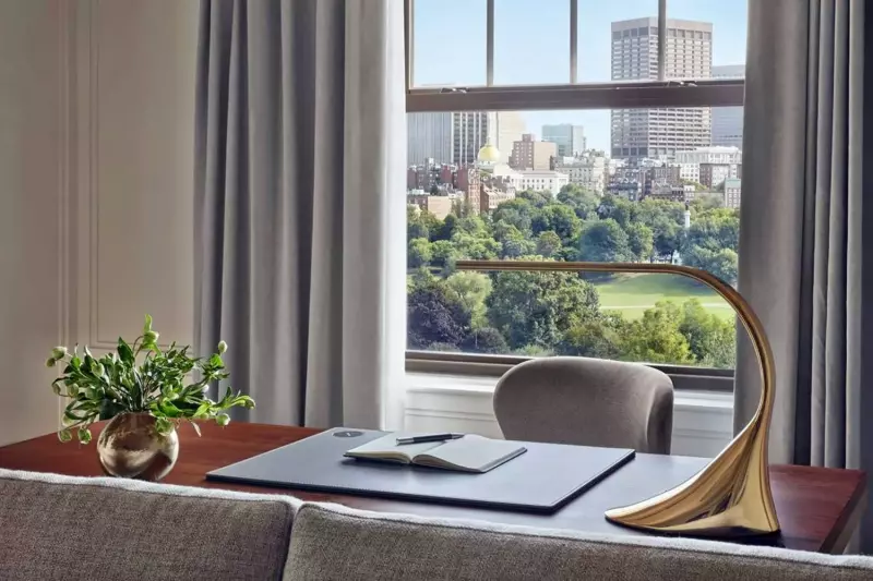Classic Park View Suite