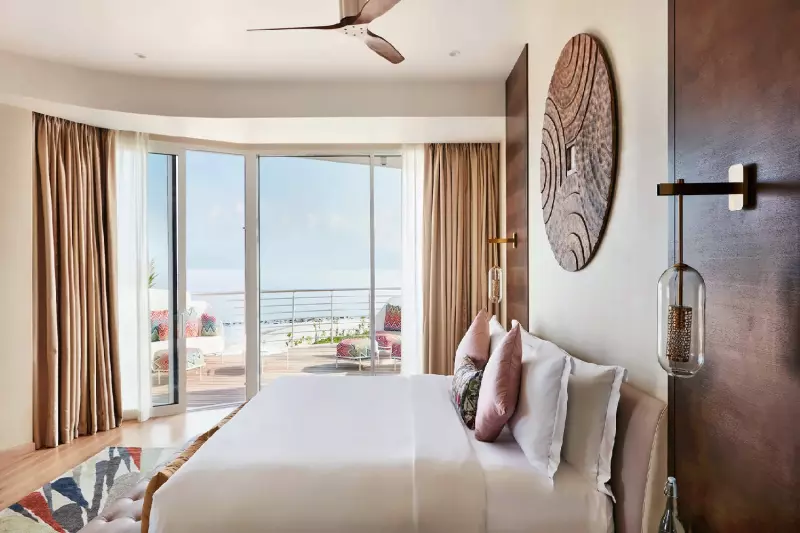 3 Bedroom Beach Infinity Pool Retreat