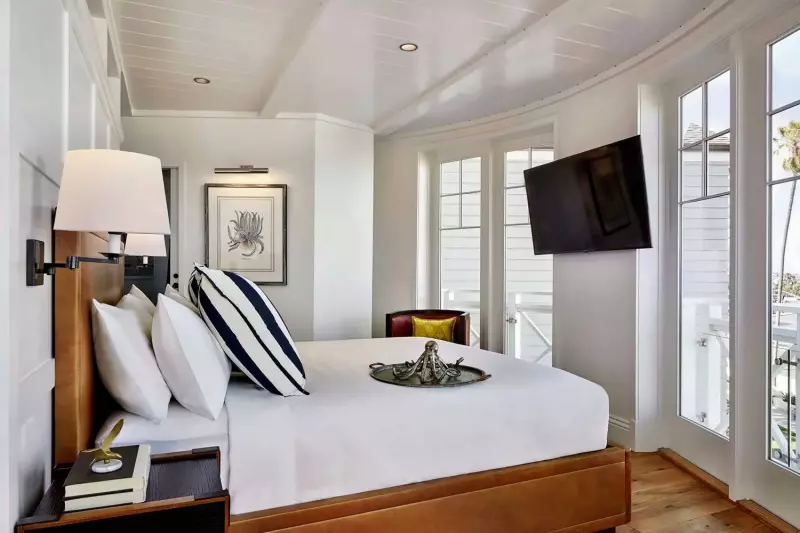 Executive Lighthouse Suite