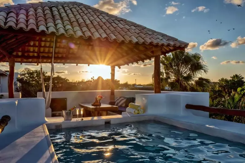 The Esencia Suite