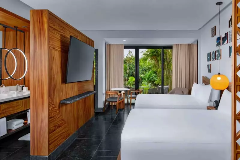 Tropical View Room 