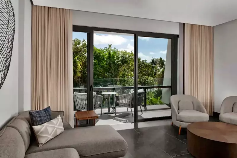 Tropical View Suite 