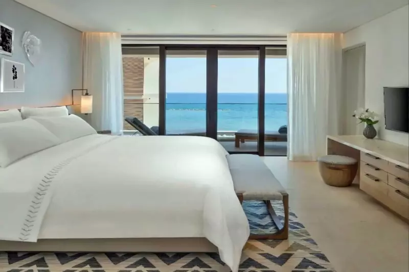 Grand Deluxe Sea View Suite