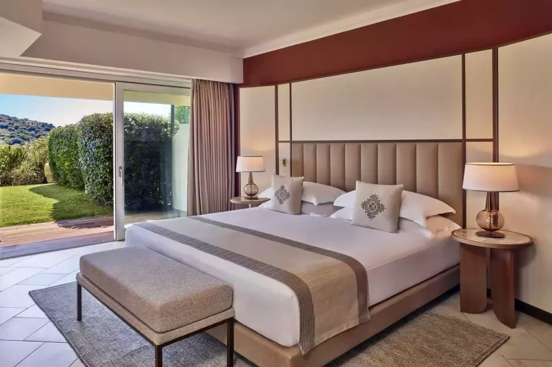 Garden & Jacuzzi Junior Suite