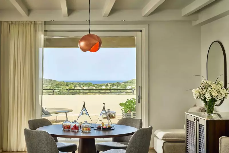 Tholos Deluxe Sea View Suite