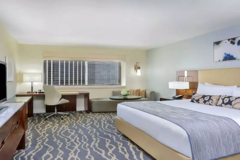 Classic Skyline View Club Room