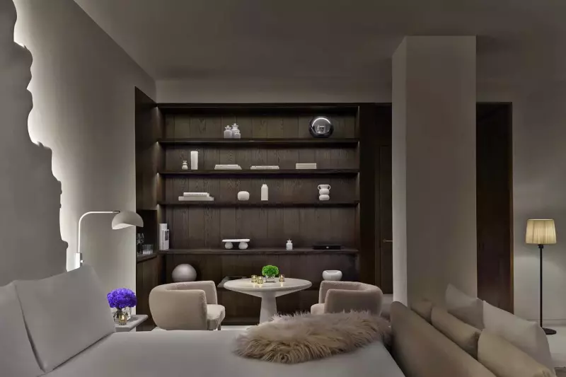 Loft Corner City or Street View Suite 