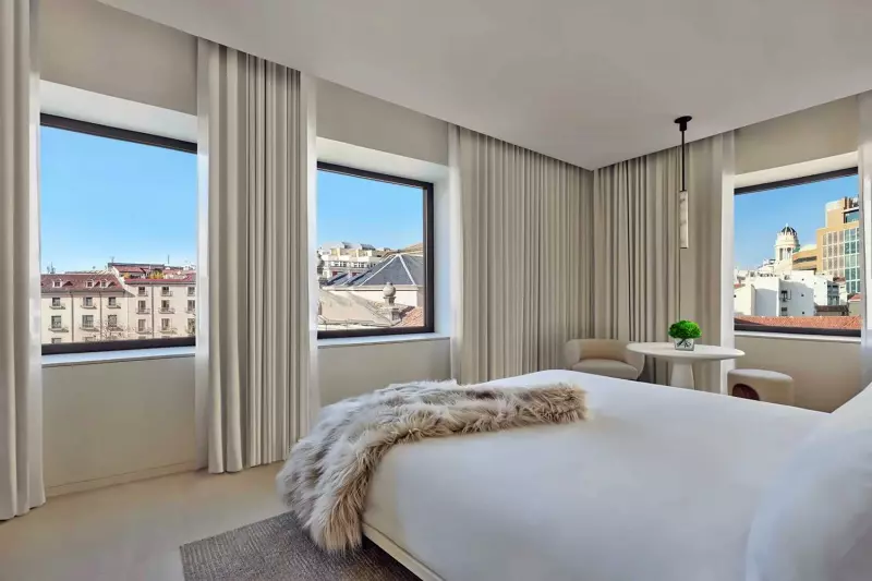 City View Corner Suite