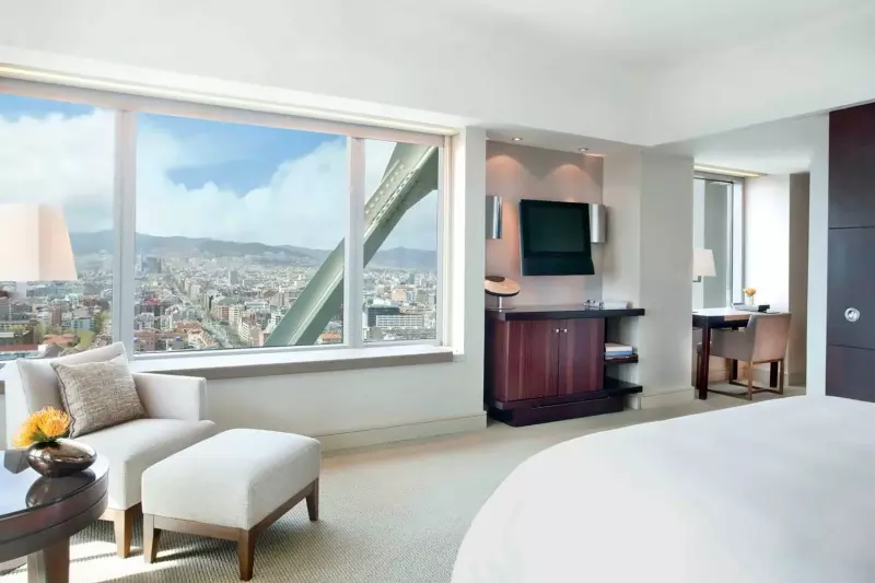 Panorama City View Room